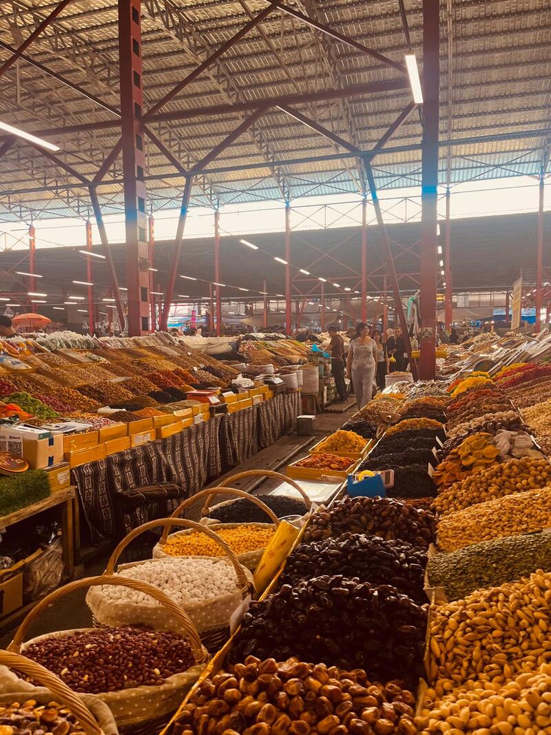 ビシュケク市内ショッピングツアー