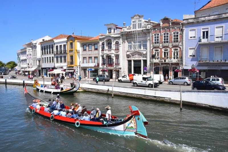 【リスボン&rarr;ポルト】専用車で行く・最大３都市に立ち寄るプライベートツアー