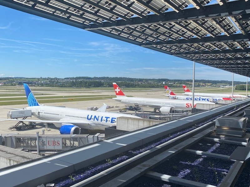 チューリッヒ　空港～ホテル送迎サービス