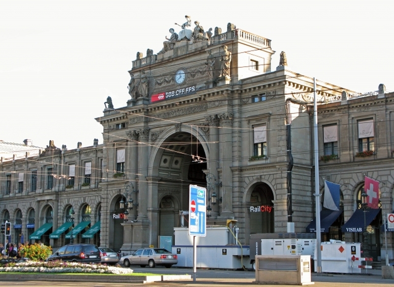 チューリッヒ　駅～ホテル送迎サービス