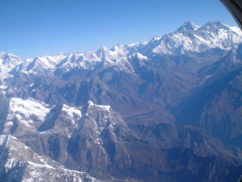 カトマンズ発　カトマンズ・ポカラハイキング・エベレスト遊覧飛行5泊6日