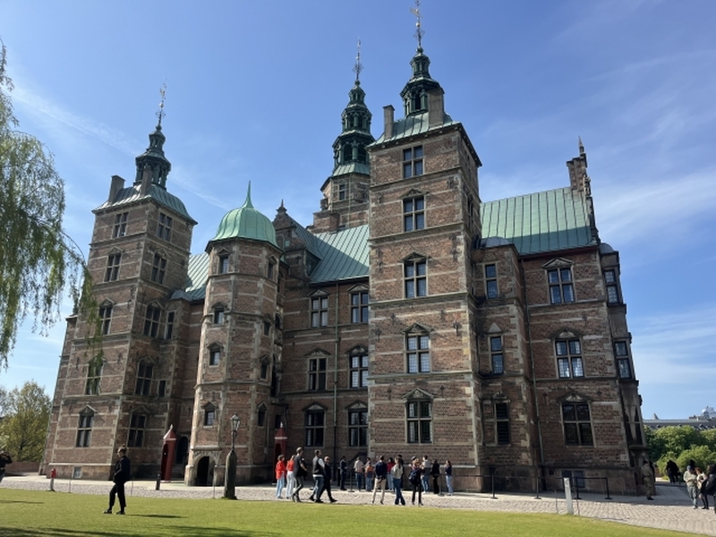 コペンハーゲン発　ローゼンボー城ツアー