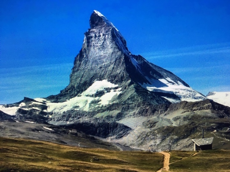 チューリッヒ発　鉄道で行くマッターホルン1日観光