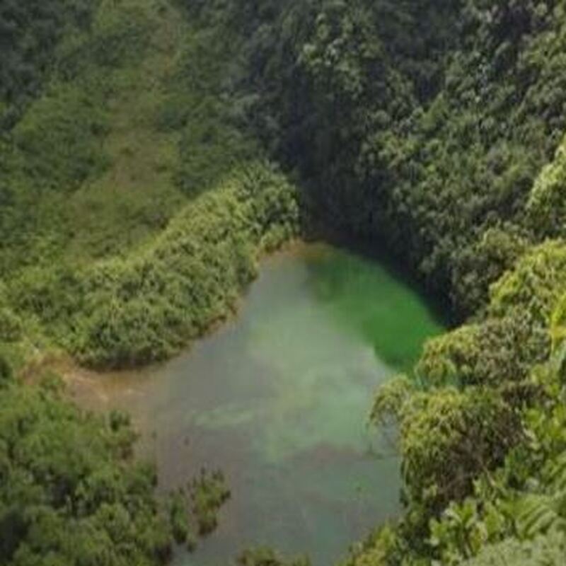 バセテール発　リアムイガ火山トレッキング