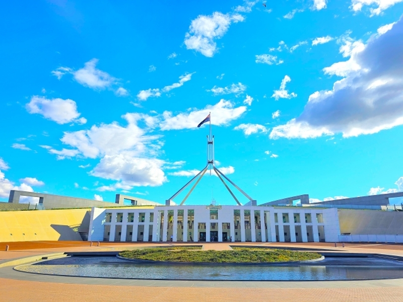シドニー発　首都　キャンベラ1日観光