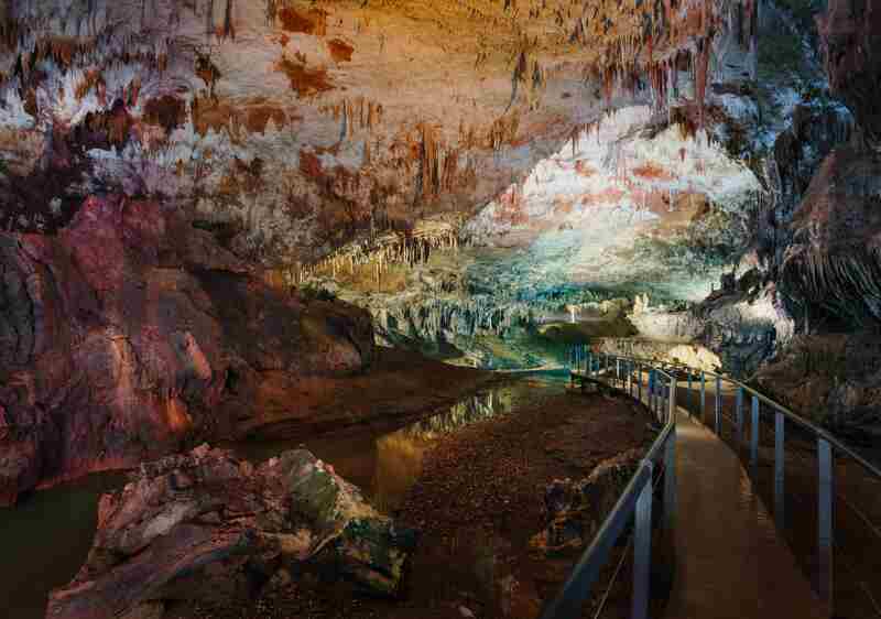 クタイシ発着　プロメテウス洞窟とマルトヴィリ渓谷