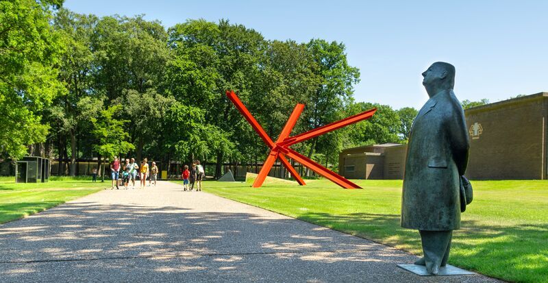 アムステルダム発　クレラー・ミュラー美術館送迎ツアー