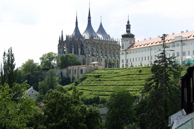 プラハ発　世界遺産クトナー・ホラ半日観光