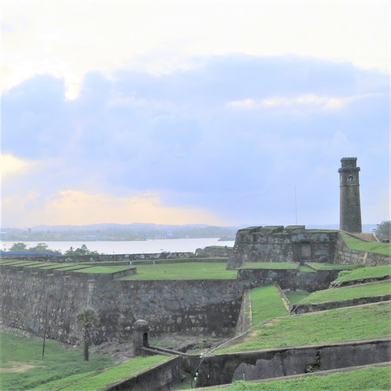 コロンボ発　世界遺産ゴール旧市街とその要塞群を巡る旅