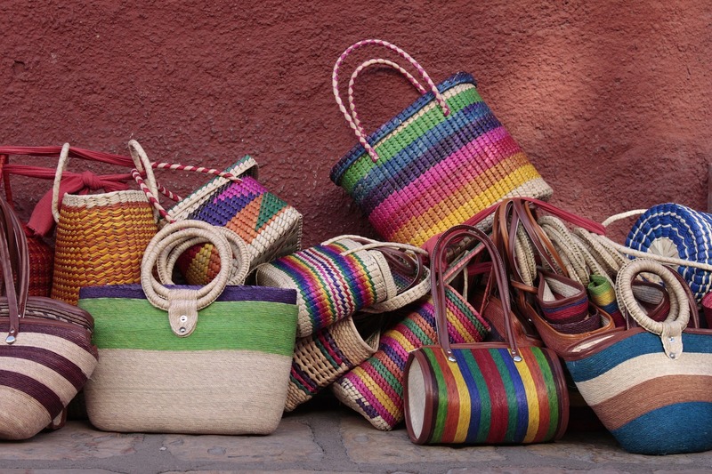 メキシコシティ発 メキシコのアルテサニア（民芸品） オアハカと