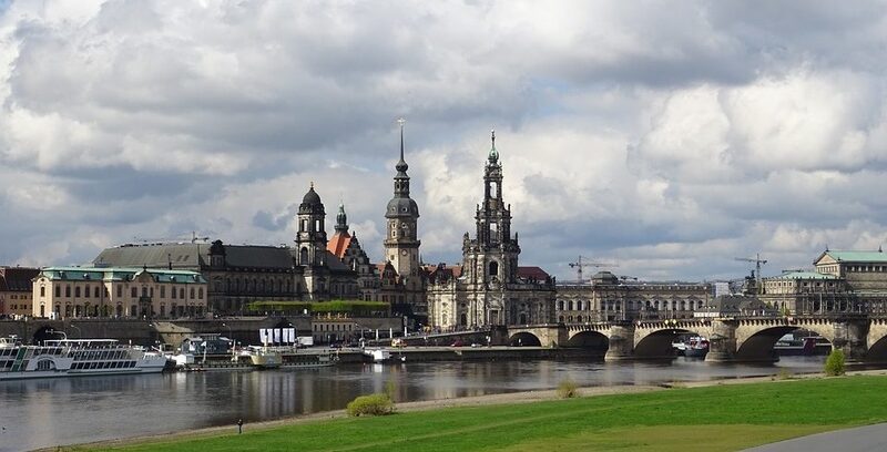 ドレスデン　日本語ガイドと歩く市内観光