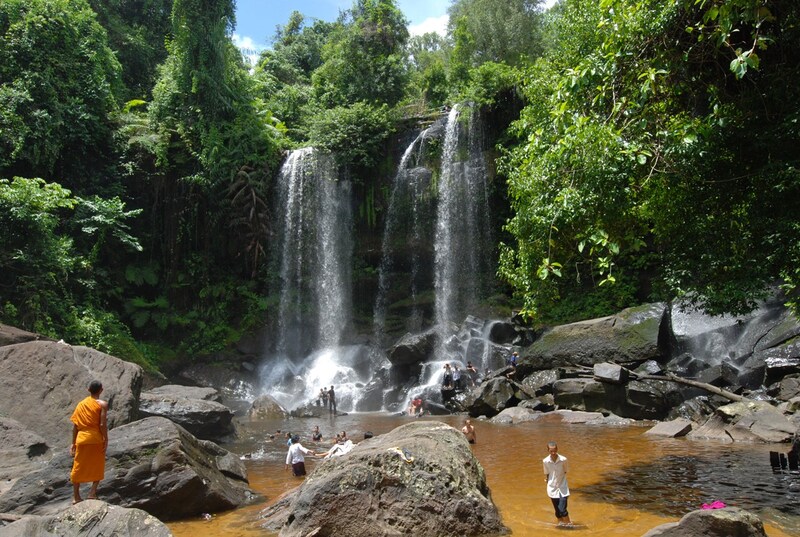 バンテアイ・スレイ遺跡＆聖山プノンクーレン＆ベンメリア遺跡1日観光【A-21】